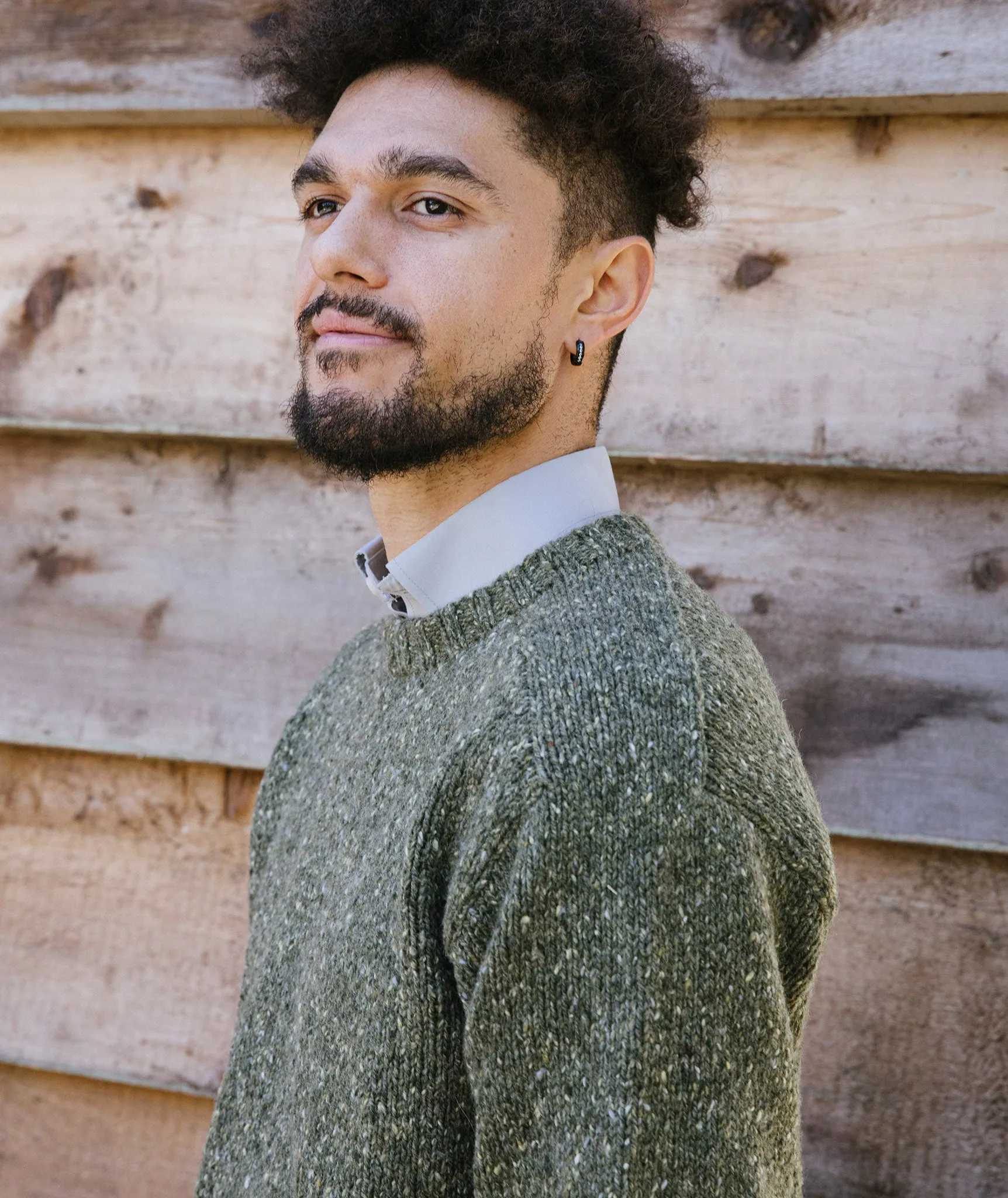 Saddle-Shoulder Men's Pullover: Tapered Body Version Using Kelbourne Woolens Lucky Tweed