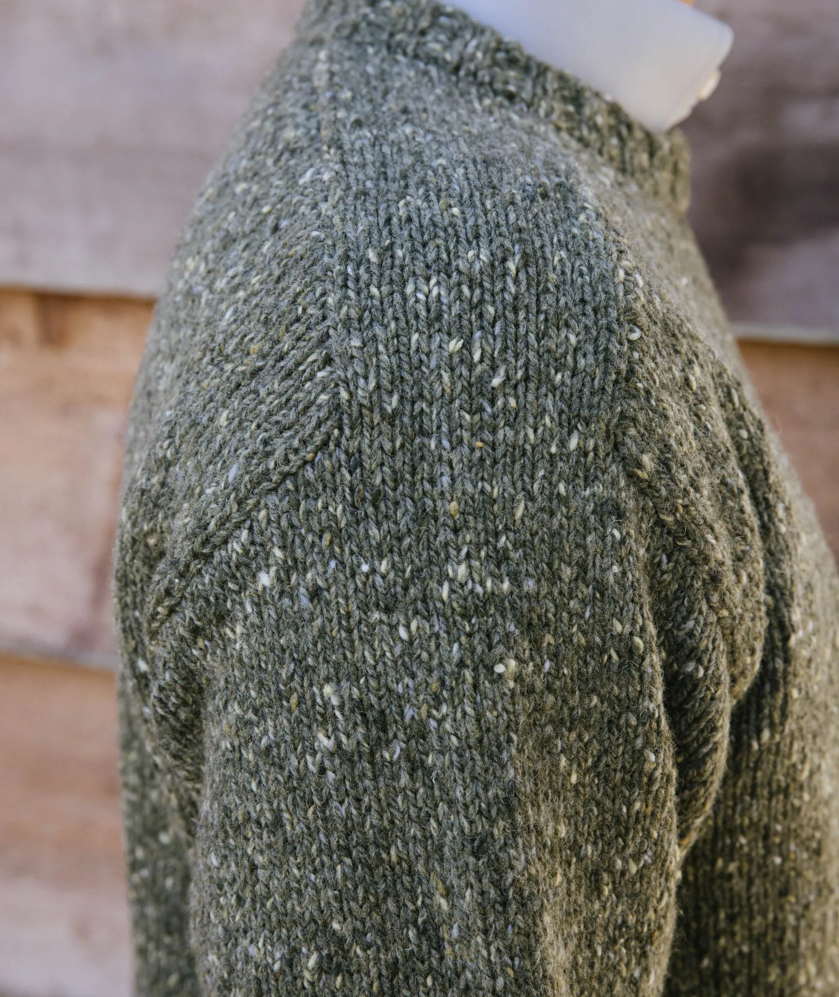 Saddle-Shoulder Men's Pullover: Tapered Body Version Using Kelbourne Woolens Lucky Tweed