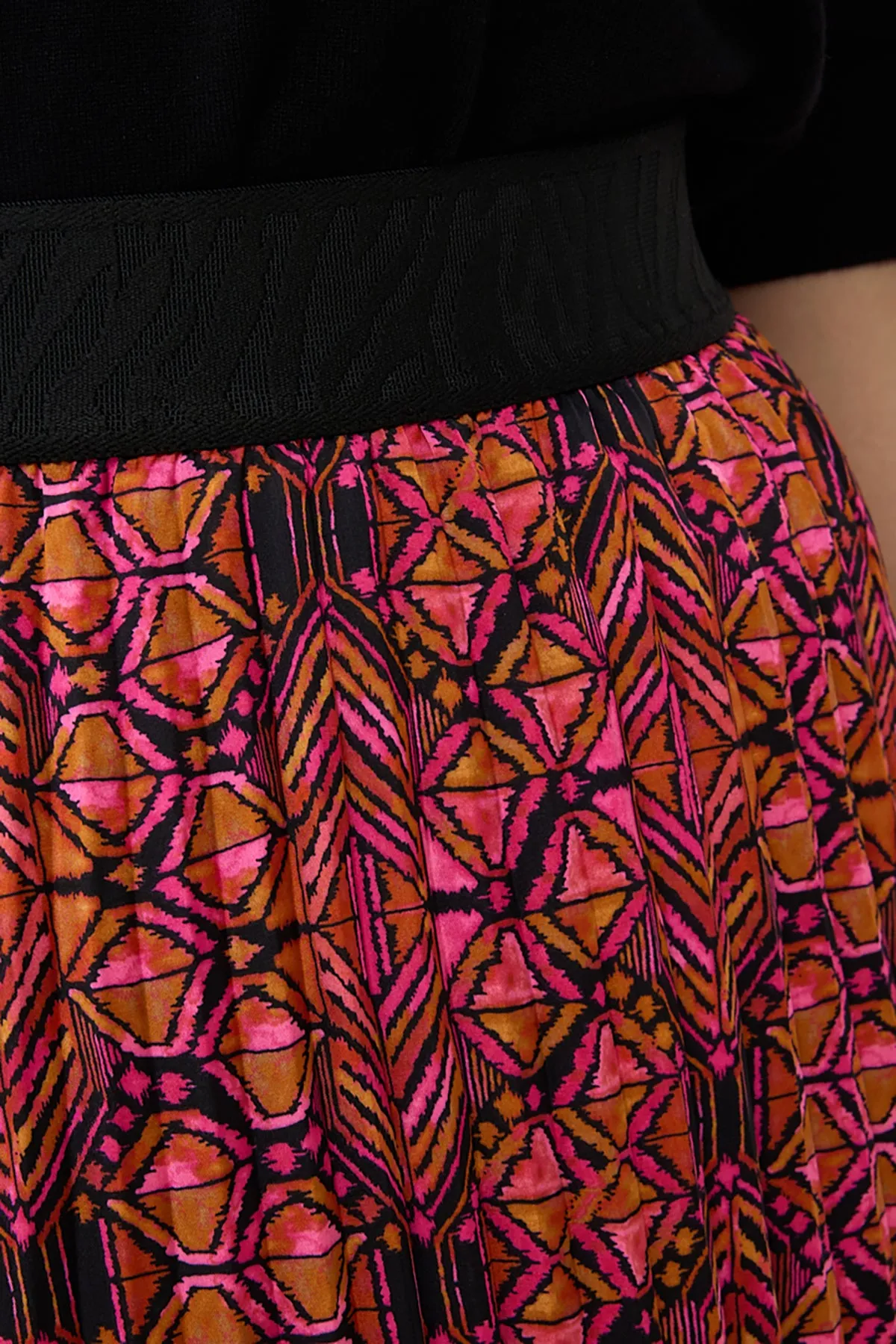 Sensation Print Plisse Skirt